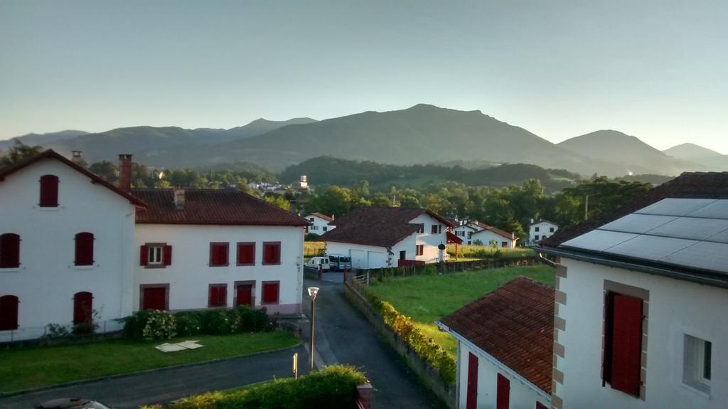 彼得根贝利亚住宿加早餐旅馆 Ispoure 外观 照片